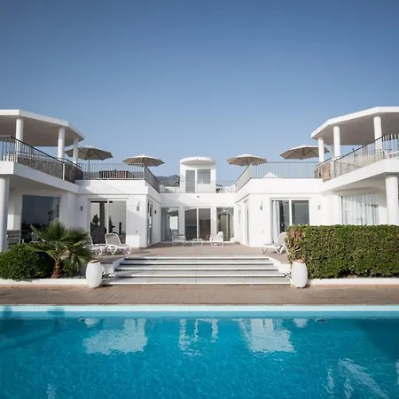 Boutique Experience * Costa Adeje